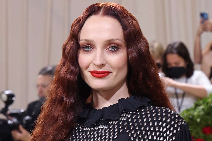 Sophie Turner Celebrity