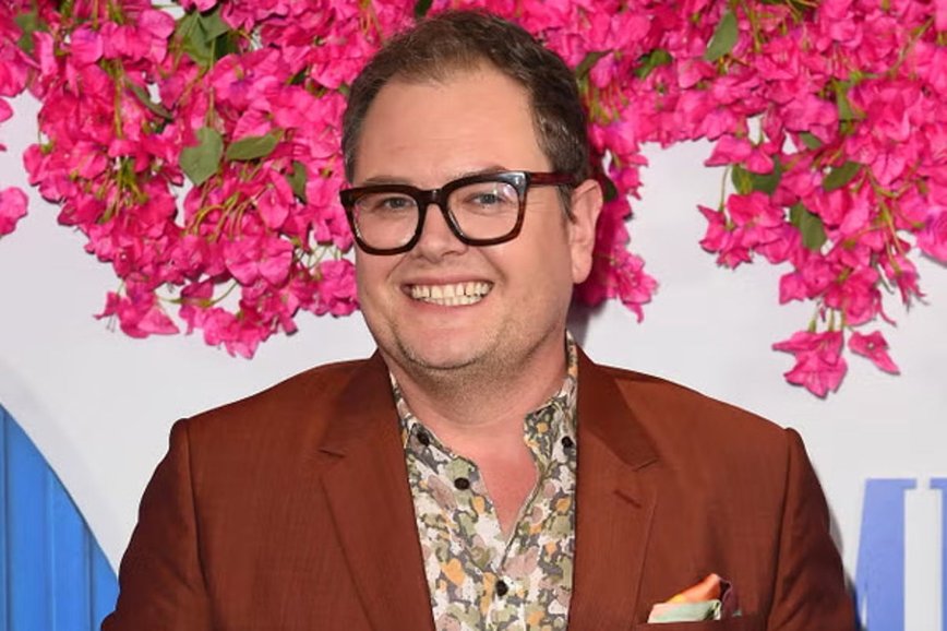 Alan Carr's Traitors Triumph and Other 2025 Highlights Get the Beano Comic Treatment