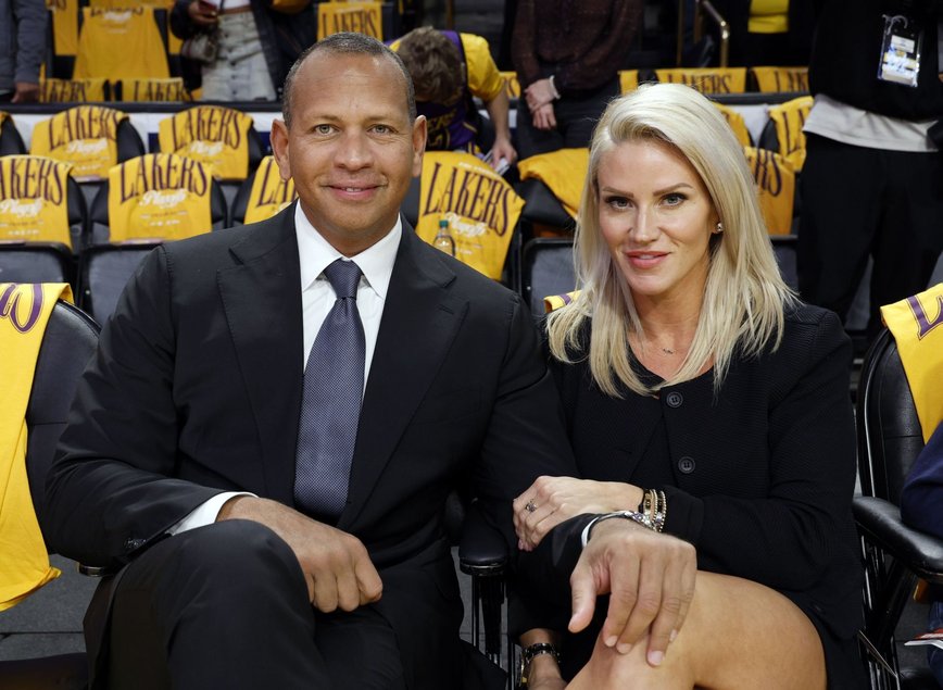 A-Rod's Girlfriend Jaclyn Cordeiro Steals the Show with Rockin’ Dance Moves in SoCal Style
