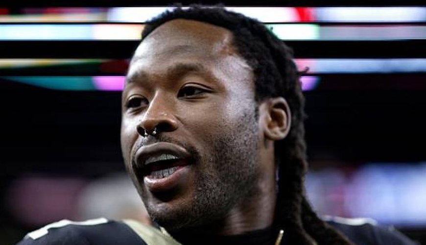 Alvin Kamara Faces Double Whammy: Out of the Game Against Dolphins