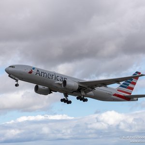 American Airlines Upgrades NYC-LA Route with Luxe Boeing 777s and Premium Economy!