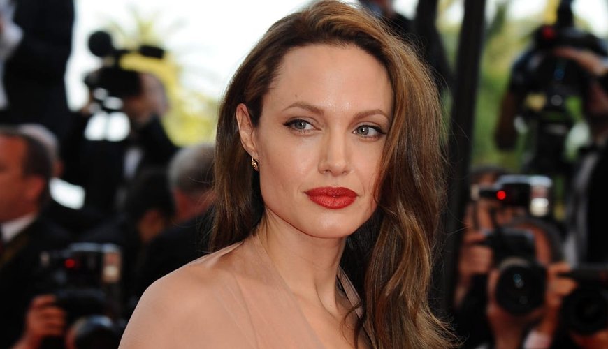 From Hollywood to Heartbreak: Inside Angelina Jolie’s Star-Studded Love Life