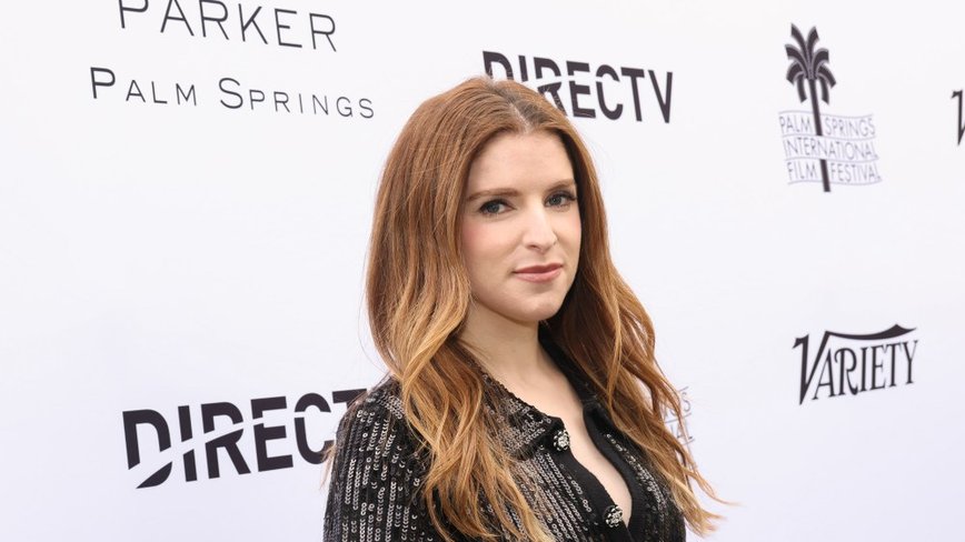 Anna Kendrick Takes the Director's Chair for Netflix's 'The Seven Husbands of Evelyn Hugo'