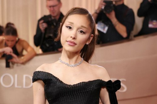 Ariana Grande Kicks Off 'Eternal Sunshine' Tour with Heartfelt Thanks to Fans in Oakland