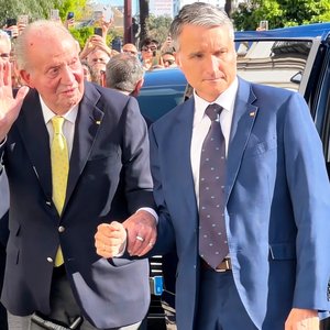 Cultural Clash: King Juan Carlos' Controversial Award Stirs Up a Storm in France and Spain