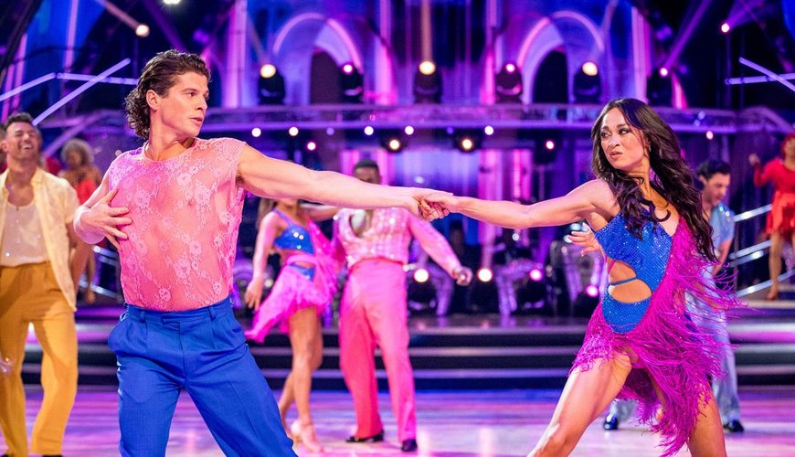 Strictly Come Dancing Shocker: LA Vibes Meet Dancefloor Drama as Star Faces Heartbreak Hours Before Show!