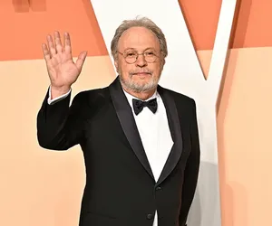Billy Crystal: Navigating Turbulence with a Lasting Hollywood Legacy