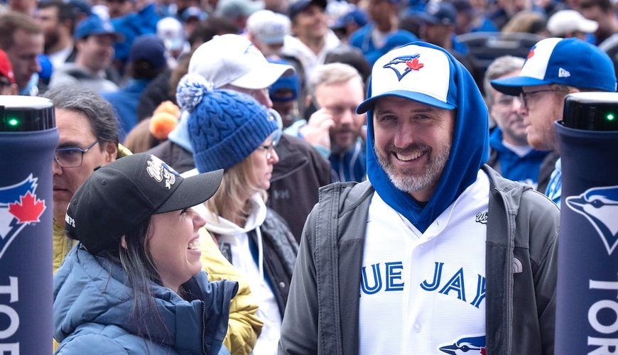 Game 6 Showdown: Blue Jays and Dodgers Battle on Halloween Night