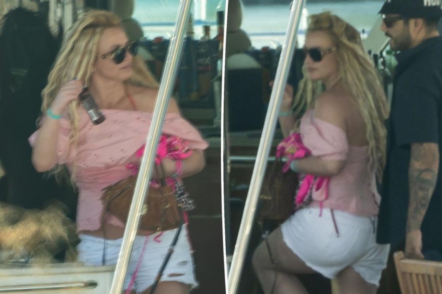 Britney Spears Splashes into Baja: Yacht Adventures Amid Family Concerns