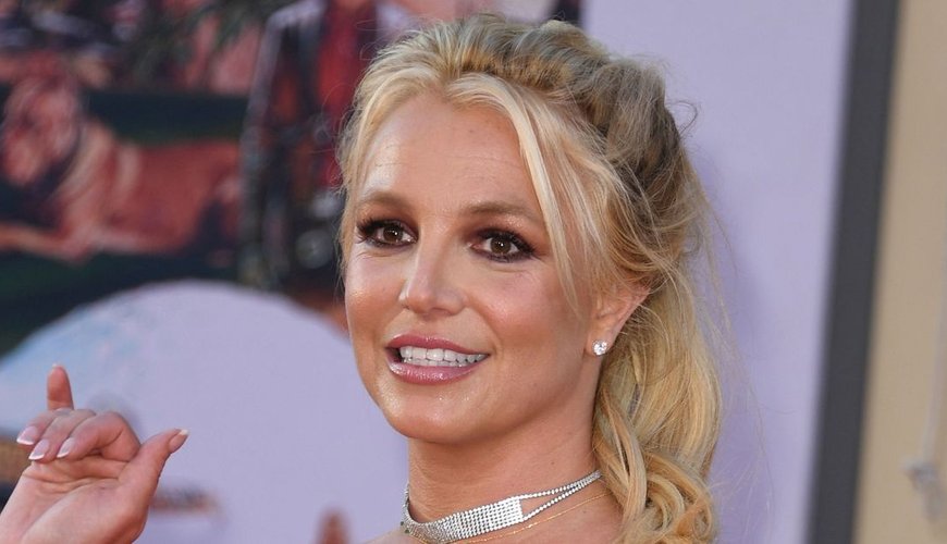 Britney Spears' Rep Claps Back at 'Erratic' LA Restaurant Claims