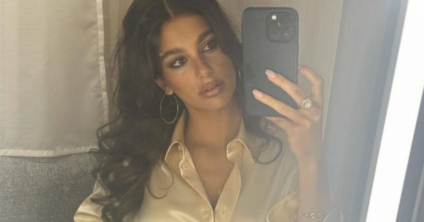 Camila Morrone's Sizzling World Cup Ensemble Steals the Show