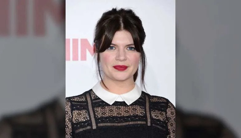 Casey Wilson Spills the Tea on ‘Summer House’ Love Triangle Drama