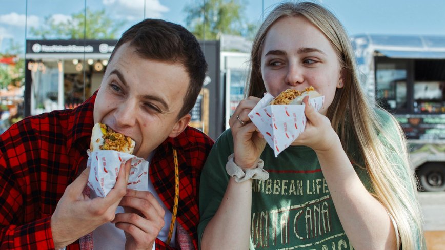 Mindful Munchies: How to Tune Out the Food Noise