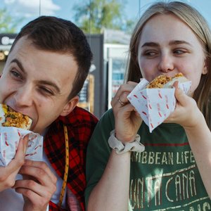 Mindful Munchies: How to Tune Out the Food Noise