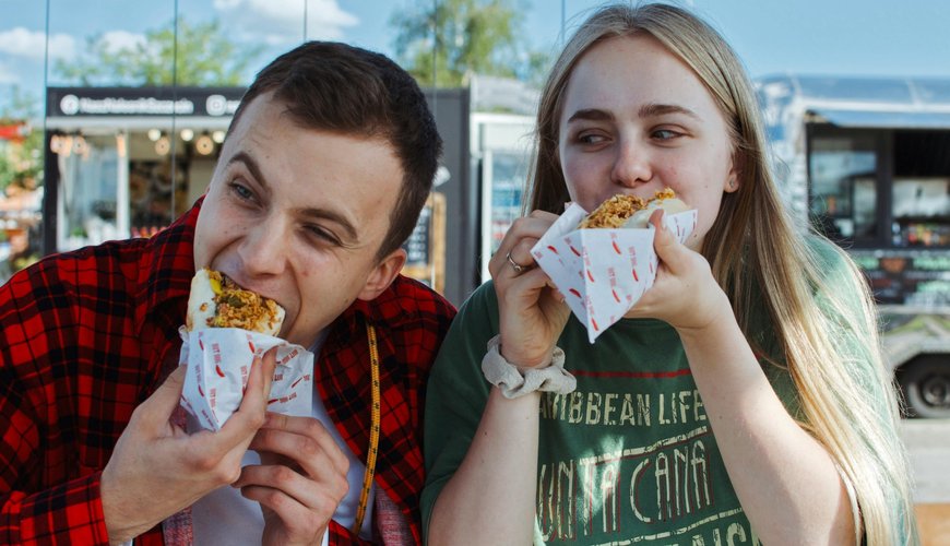 Mindful Munchies: How to Tune Out the Food Noise