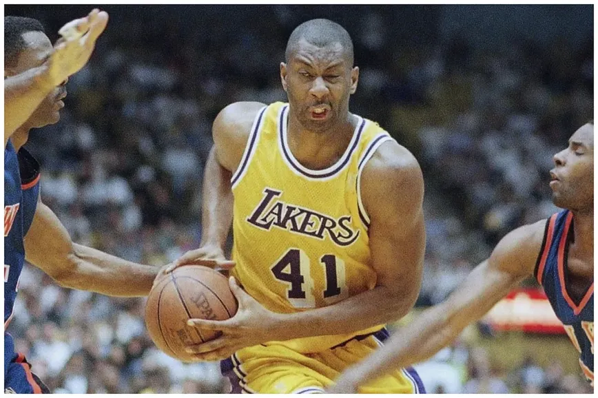 Elden Campbell: The Stealthy Star of the NBA and His Legacy