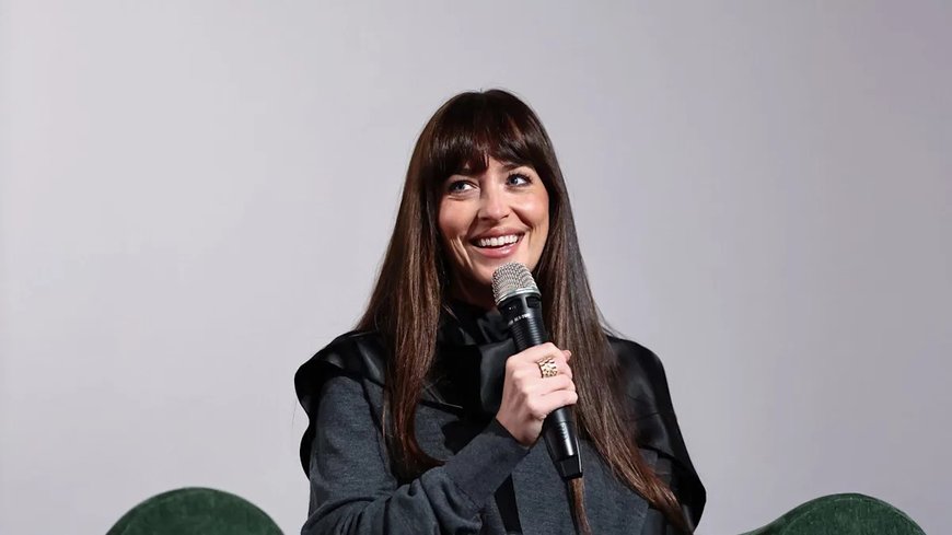 Emma Stone Teases Dakota Johnson for Flirting With Her During a “Bugonia” Q&A