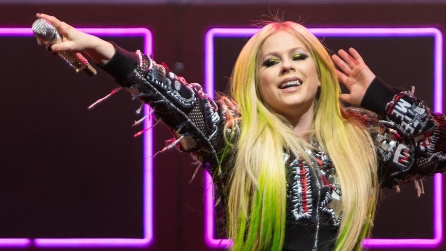 Are Celebs Like Jim Carrey and Avril Lavigne Just Clones?