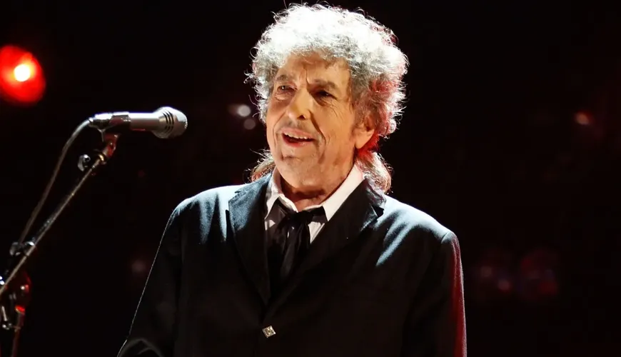 Bob Dylan: The Folk Legend Who Turned the Music World Upside Down