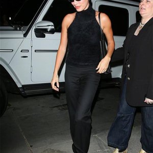 Hailey Bieber's Effortlessly Chic Outfit Formula Shines in Beverly Hills