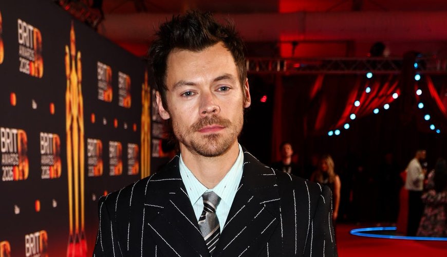 Harry Styles Rocks Chanel on the BRIT Awards Red Carpet