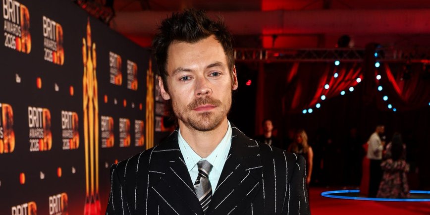 Harry Styles Rocks Chanel on the BRIT Awards Red Carpet