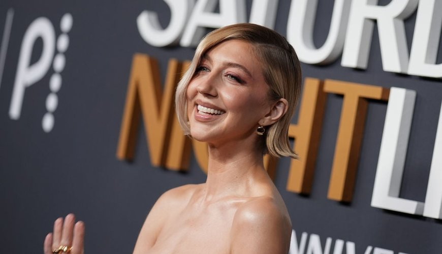 Heidi Gardner: From SNL to Hollywood – A Comedy Queen's Journey and Fortune