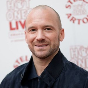 Sean Evans Still Swiping on Raya Despite Sizzling Keke Palmer Connection