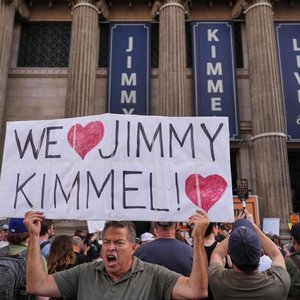 Hollywood Heavyweights Rally for Free Speech After Jimmy Kimmel’s Shocking Suspension