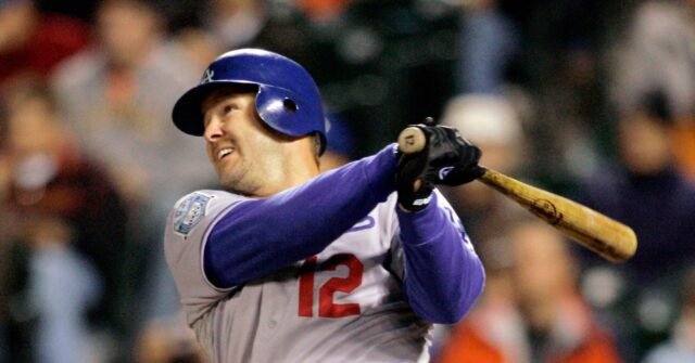 Jeff Kent Hits Home Run to Hall of Fame, Bonds and Clemens Left in the Dugout