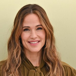 Jennifer Garner Reflects on the "Messiness" of Her Time with Ben Affleck