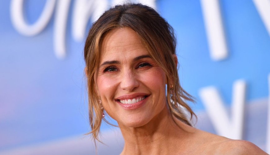 Jennifer Garner's LA Love Letter: Co-Parenting and Career in Harmony