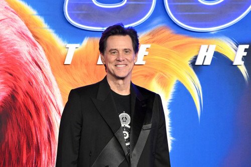 Hollywood Honors: Jim Carrey Bids Farewell to Iconic Director Chuck Russell