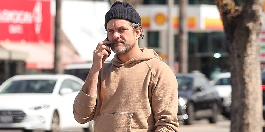 Joshua Jackson Spotted in Sherman Oaks – What's the Dawson's Creek Star Up To?
