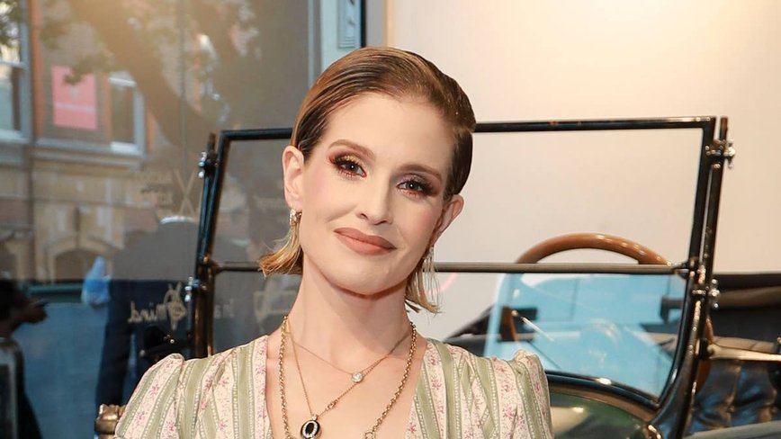 Kelly Osbourne Shines Bright in Bare-Faced Instagram Reveal
