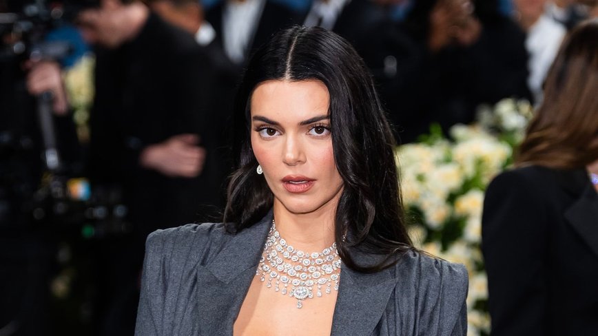 Kendall Jenner's LA Drive: A Day Out with Style and Classics