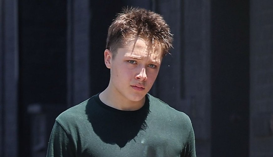 Muay Thai Madness: Knox Jolie-Pitt and Chris Hemsworth's Cross-Generational Bond