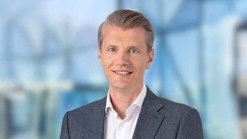 John Sams Takes the Helm at KPMG Australia Amidst Scandal Cloud