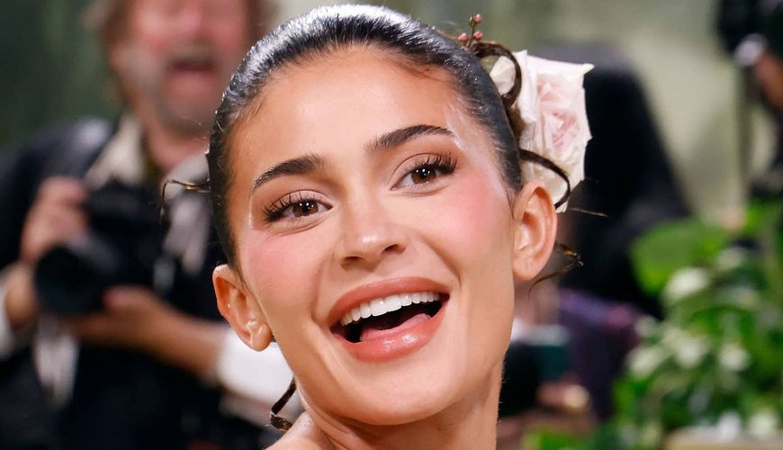 Kylie Jenner Turns Up the Heat with Daring New Photoshoot