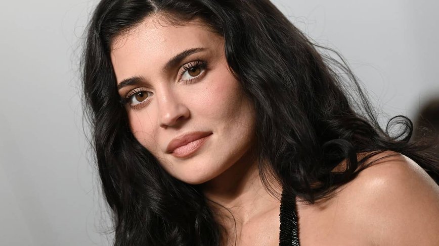 Coachella Chronicles: Kylie Jenner Flaunts Her Festival Flair