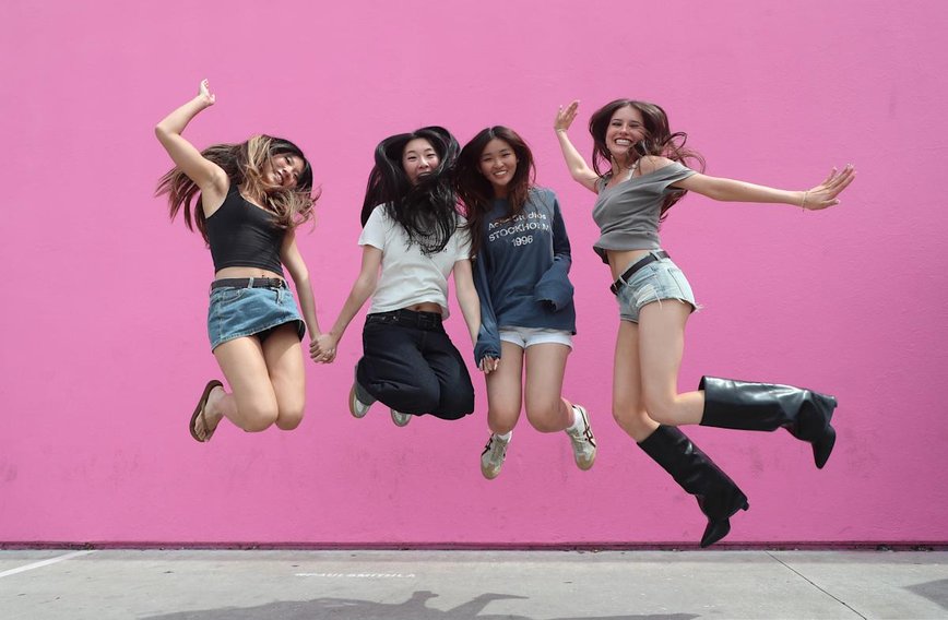 Melrose Avenue's Iconic Pink Wall: The Selfie Magnet