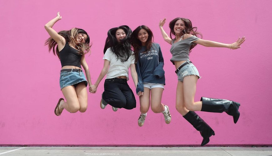 Melrose Avenue's Iconic Pink Wall: The Selfie Magnet