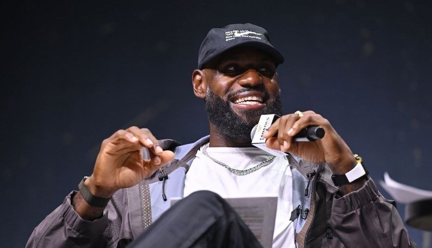 LeBron James Keeps Fans Guessing About His Next Hoops Haven
