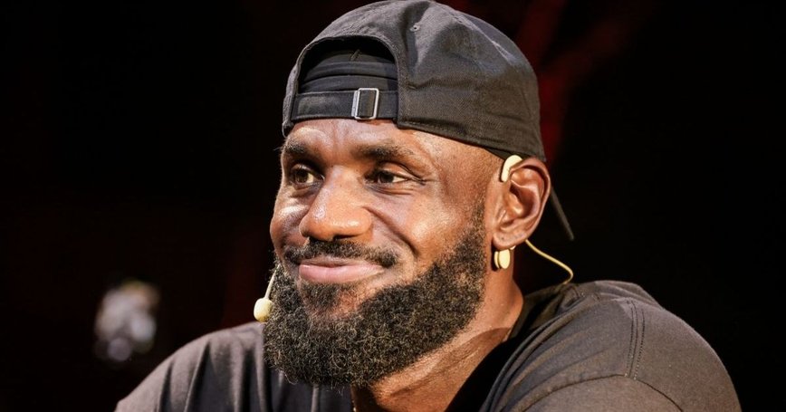 LeBron James Swaps Basketball for Birdies on the Golf Course