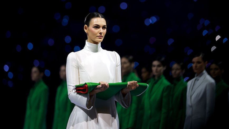 Vittoria Ceretti Steals the Spotlight as Italian Flagbearer at 2026 Winter Olympics