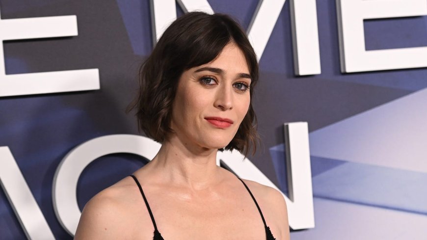 Lizzy Caplan