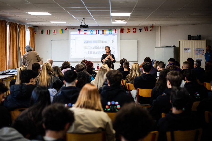 LA Unified Schools Dodge a Strike, Keep Doors Open to 400,000 Students