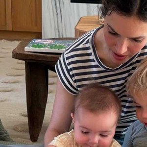 Mandy Moore's Postpartum Glow-Up: Embracing Herself "Loose Skin & All" with SoCal Vibes