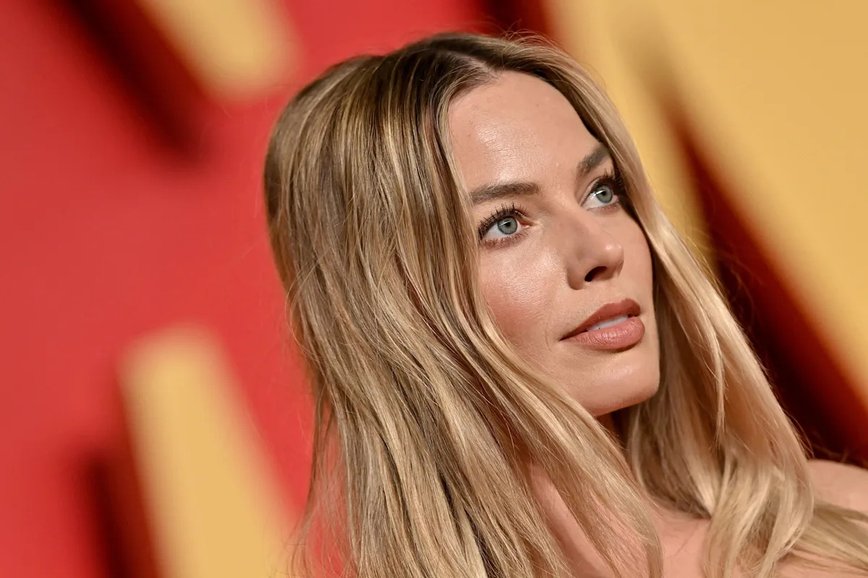 Margot Robbie's Hair Revival: Crimped Waves Make a Stylish Comeback