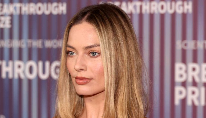 Margot Robbie’s LA Interview Gets a Cute Cameo Crash!